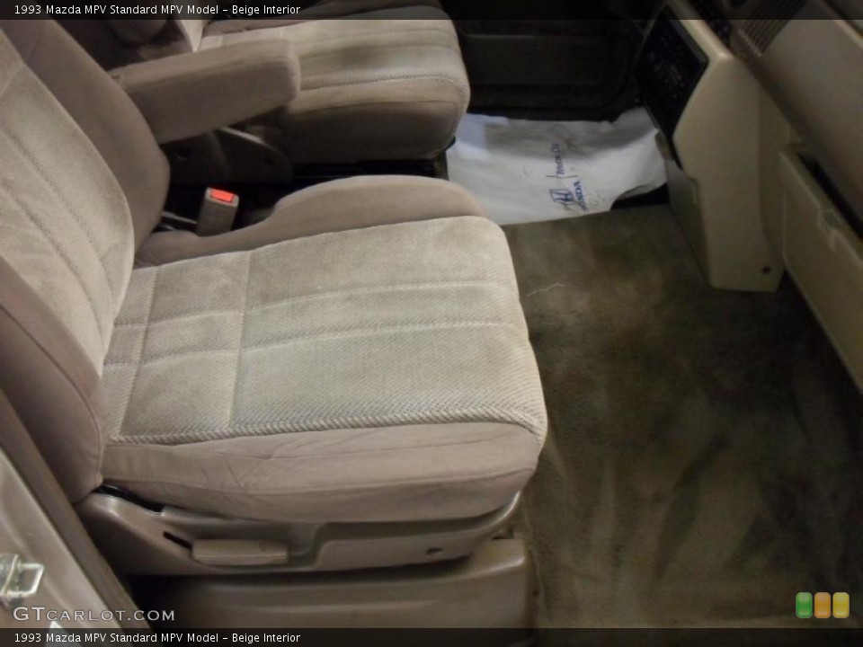 Beige Interior Photo for the 1993 Mazda MPV  #46341054