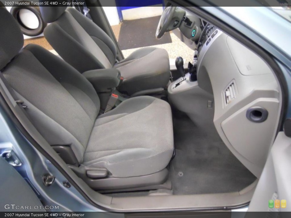 Gray Interior Photo for the 2007 Hyundai Tucson SE 4WD #46342839