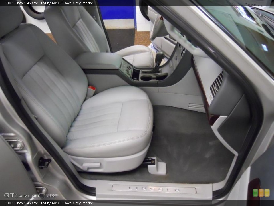 Dove Grey Interior Photo for the 2004 Lincoln Aviator Luxury AWD #46342983