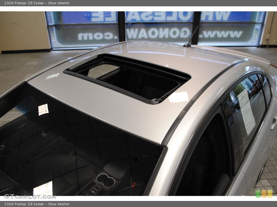 Onyx Interior Sunroof for the 2009 Pontiac G8 Sedan #46348304