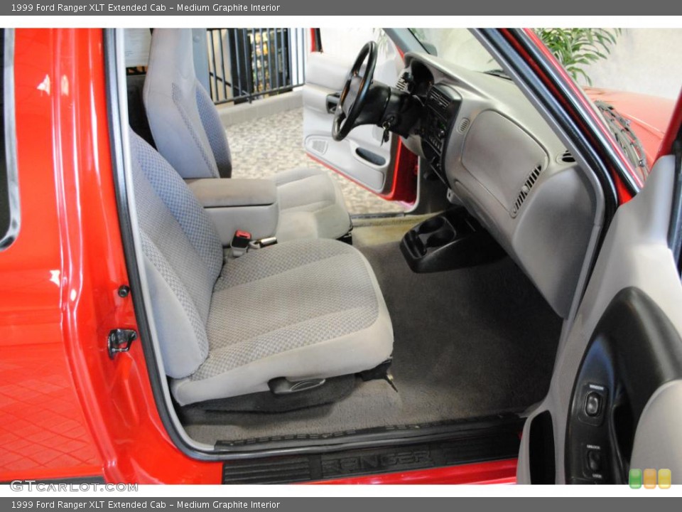 Medium Graphite Interior Photo for the 1999 Ford Ranger XLT Extended Cab #46349114