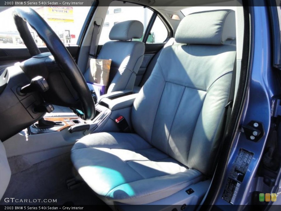 Grey Interior Photo for the 2003 BMW 5 Series 540i Sedan #46350968