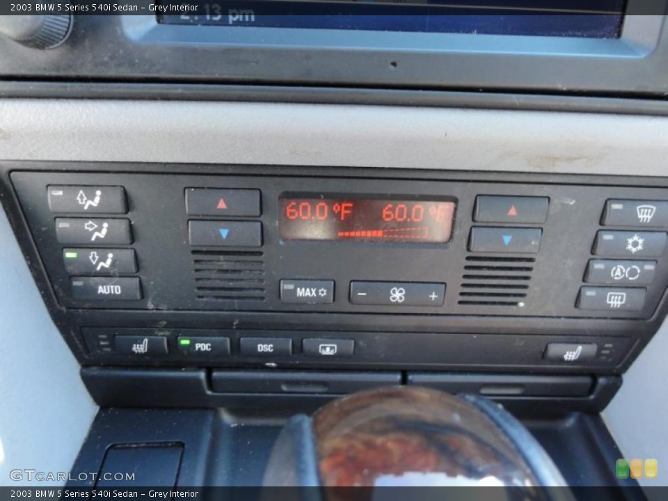 Grey Interior Controls for the 2003 BMW 5 Series 540i Sedan #46351133
