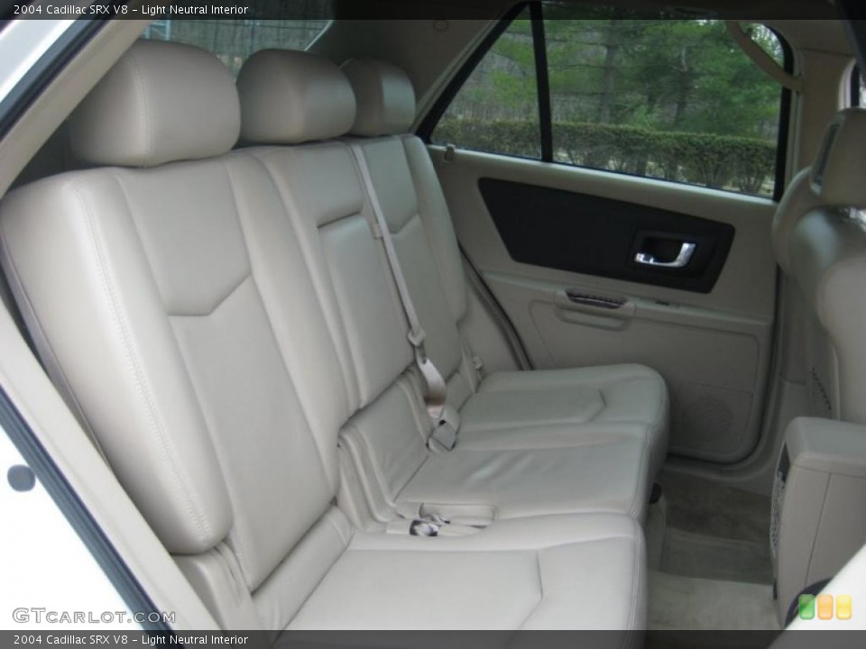 Light Neutral Interior Photo for the 2004 Cadillac SRX V8 #46352663