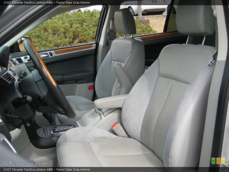 Pastel Slate Gray Interior Photo for the 2007 Chrysler Pacifica Limited AWD #46354337