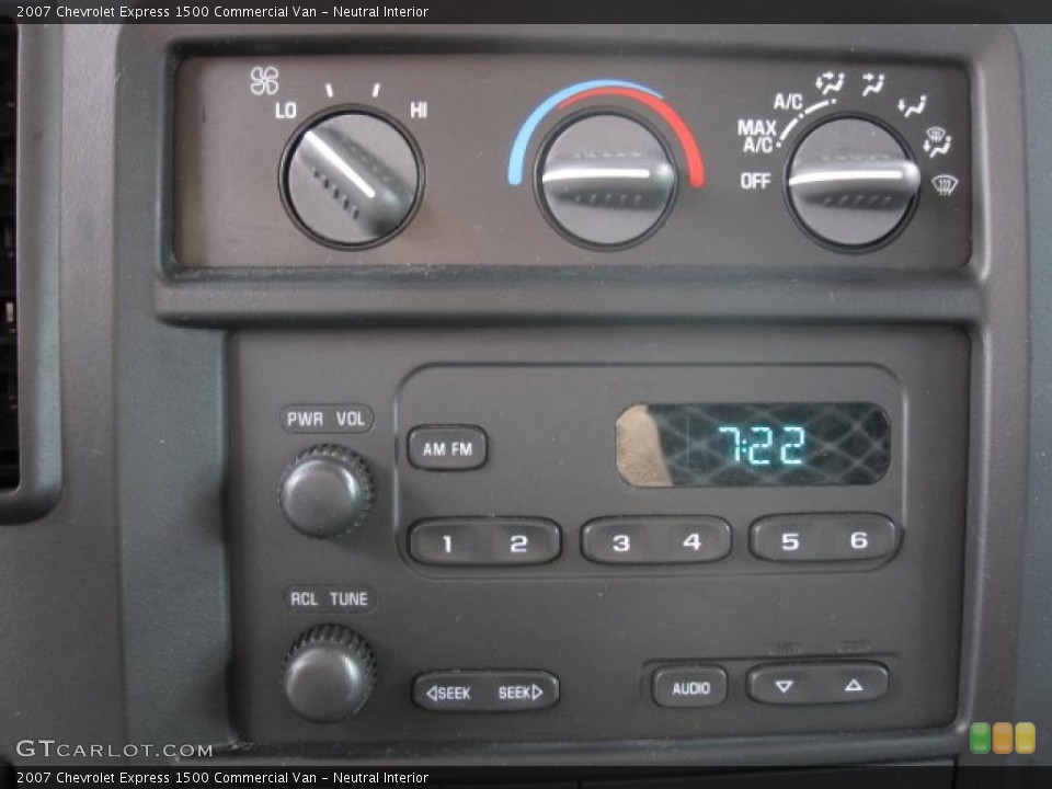 Neutral Interior Controls for the 2007 Chevrolet Express 1500 Commercial Van #46363703