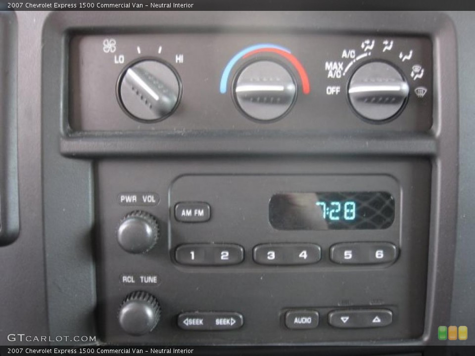 Neutral Interior Controls for the 2007 Chevrolet Express 1500 Commercial Van #46363709