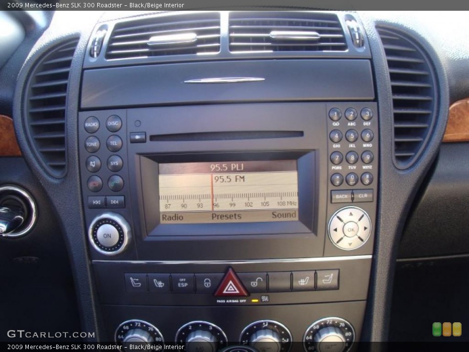 Black/Beige Interior Controls for the 2009 Mercedes-Benz SLK 300 Roadster #46365920