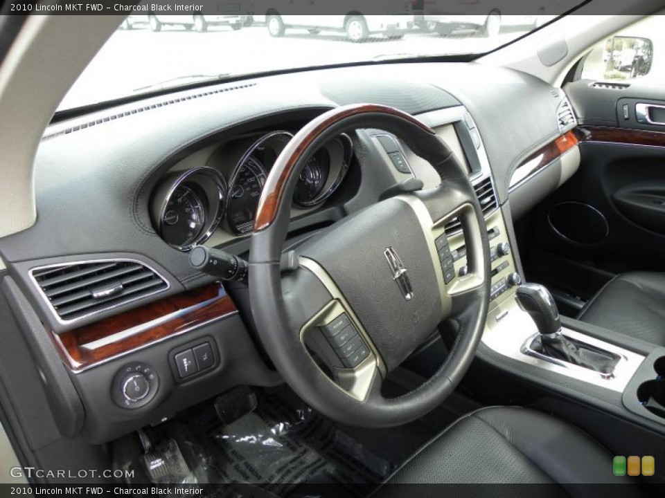 Charcoal Black Interior Photo for the 2010 Lincoln MKT FWD #46367352