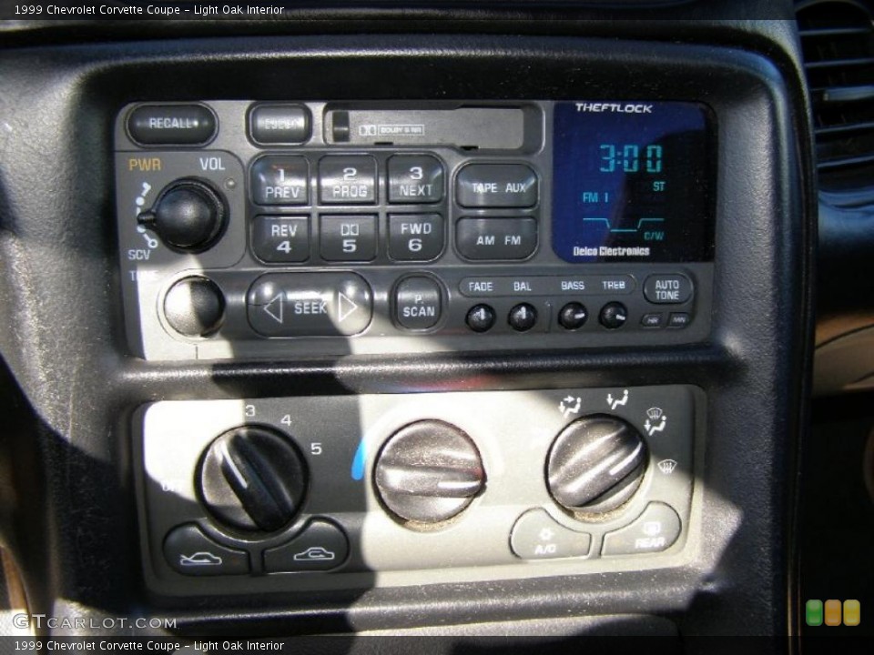 Light Oak Interior Controls for the 1999 Chevrolet Corvette Coupe #46373289