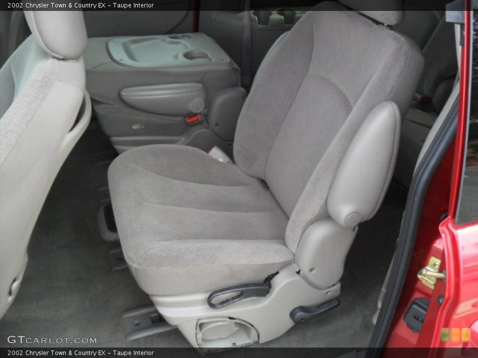Taupe Interior Photo for the 2002 Chrysler Town & Country EX #46380186