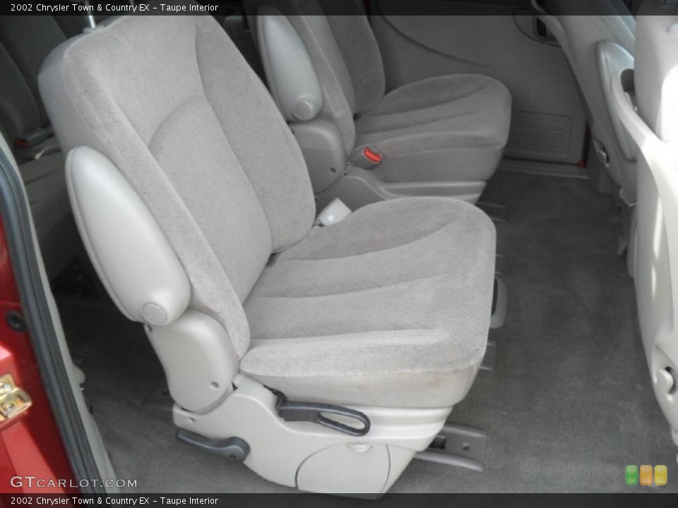Taupe Interior Photo for the 2002 Chrysler Town & Country EX #46380234