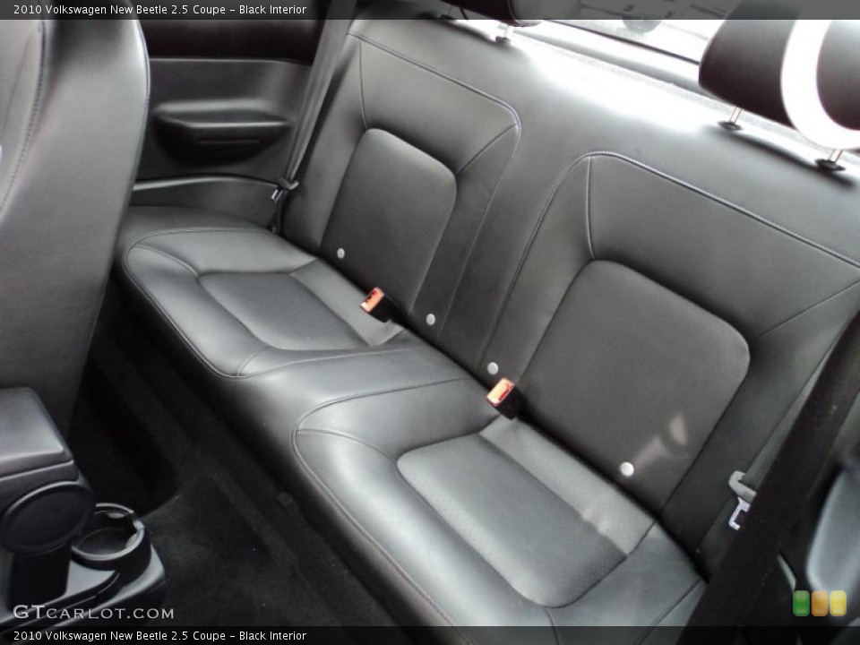 Black Interior Photo for the 2010 Volkswagen New Beetle 2.5 Coupe #46392002