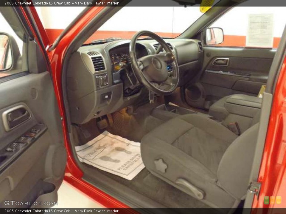 Very Dark Pewter Interior Photo for the 2005 Chevrolet Colorado LS Crew Cab #46398879