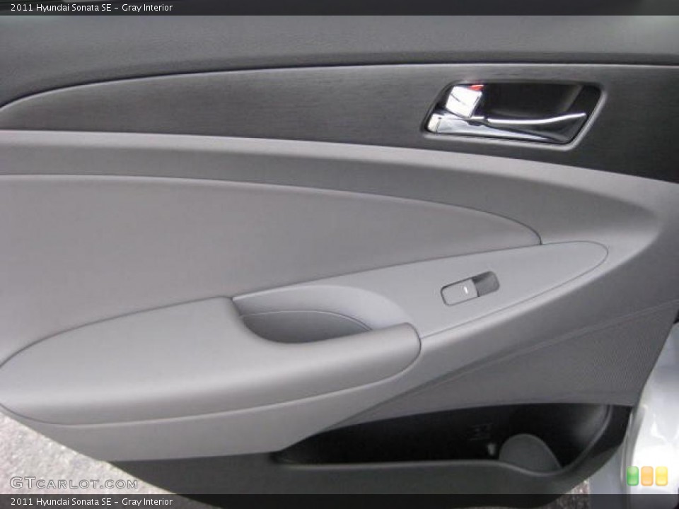 Gray Interior Door Panel for the 2011 Hyundai Sonata SE #46399899