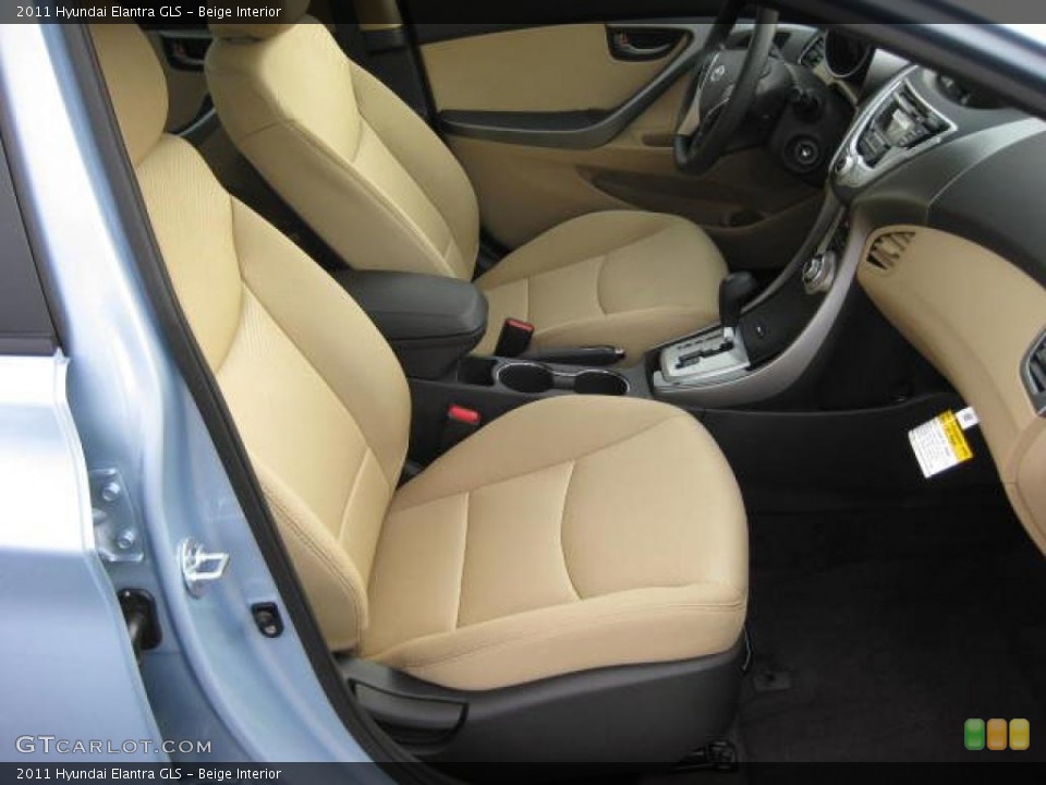 Beige Interior Photo for the 2011 Hyundai Elantra GLS #46401159