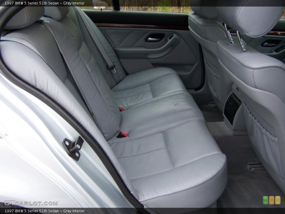 Gray Interior Photo for the 1997 BMW 5 Series 528i Sedan #46401477