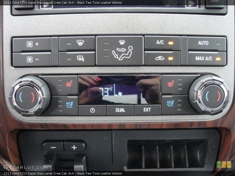 Black Two Tone Leather Interior Controls for the 2011 Ford F250 Super Duty Lariat Crew Cab 4x4 #46401561