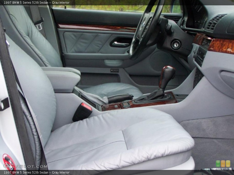 Gray Interior Photo for the 1997 BMW 5 Series 528i Sedan #46401774