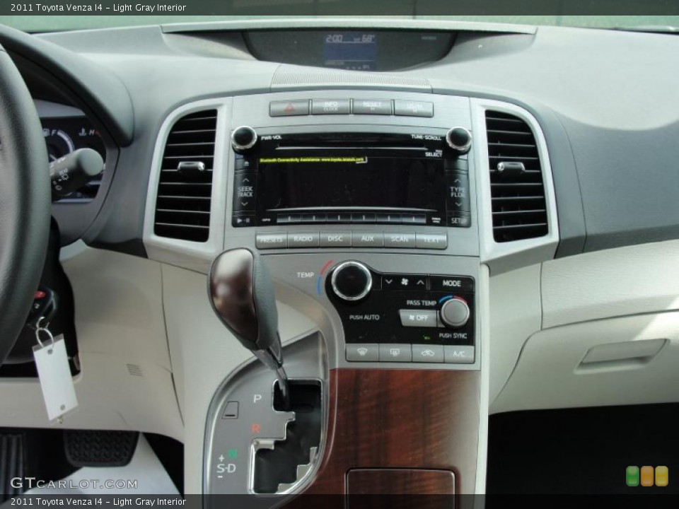 Light Gray Interior Controls for the 2011 Toyota Venza I4 #46410255