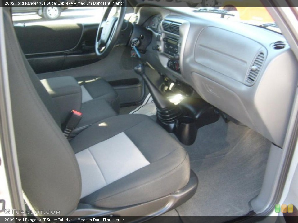 Medium Dark Flint Interior Photo for the 2009 Ford Ranger XLT SuperCab 4x4 #46411053