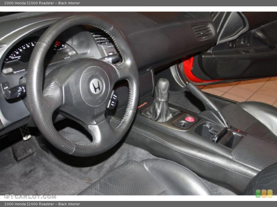 Black Interior Photo for the 2000 Honda S2000 Roadster #46411353
