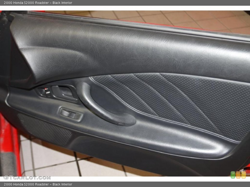 Black Interior Door Panel for the 2000 Honda S2000 Roadster #46411368