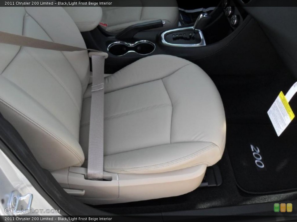 Black/Light Frost Beige Interior Photo for the 2011 Chrysler 200 Limited #46413675