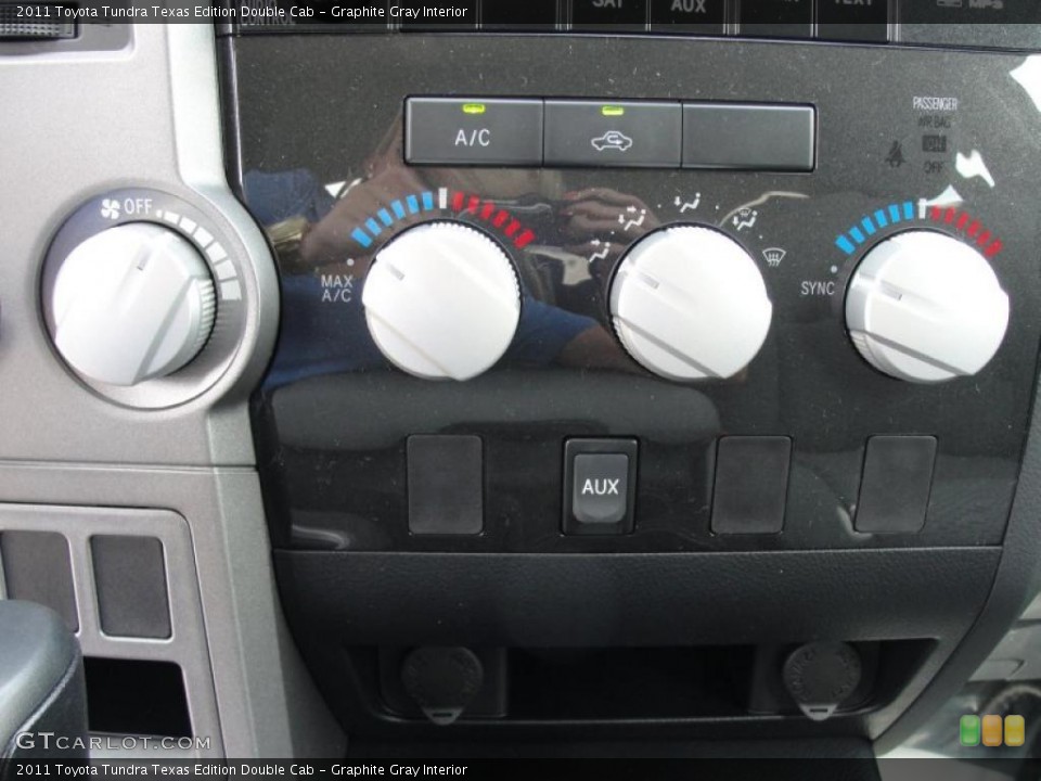 Graphite Gray Interior Controls for the 2011 Toyota Tundra Texas Edition Double Cab #46422336