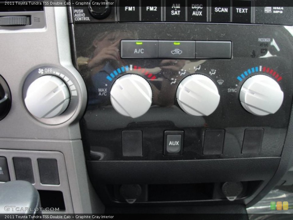 Graphite Gray Interior Controls for the 2011 Toyota Tundra TSS Double Cab #46422858