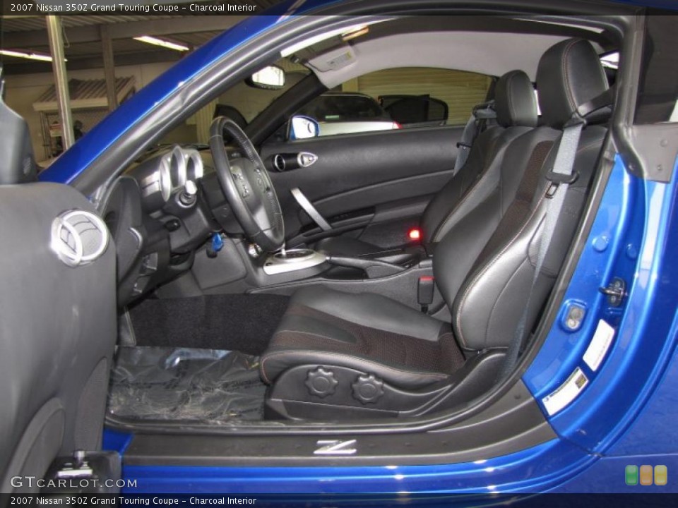 Charcoal Interior Photo for the 2007 Nissan 350Z Grand Touring Coupe #46423140