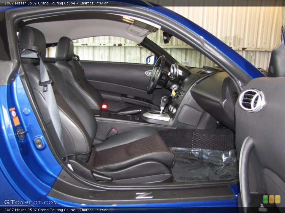 Charcoal Interior Photo for the 2007 Nissan 350Z Grand Touring Coupe #46423167