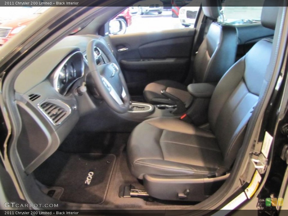 Black Interior Photo for the 2011 Chrysler 200 Limited #46429779