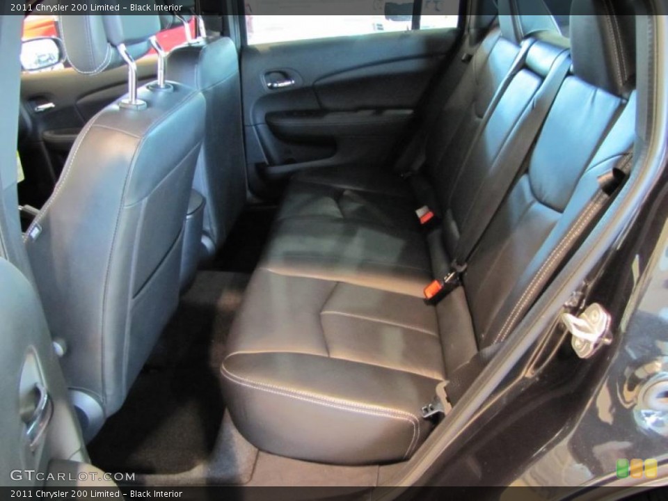 Black Interior Photo for the 2011 Chrysler 200 Limited #46429797