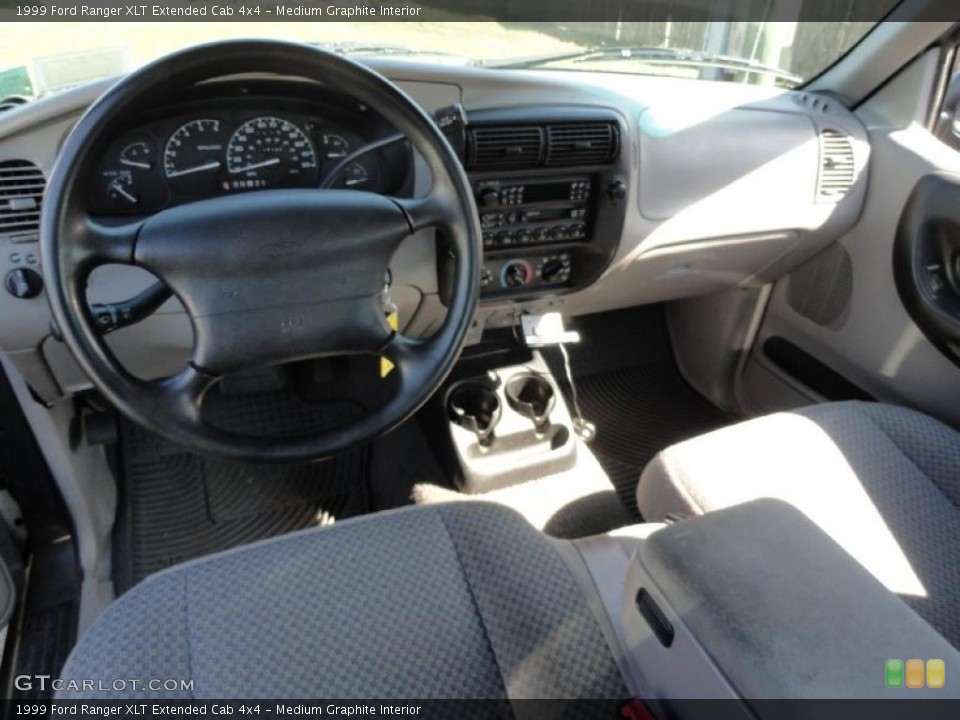 Medium Graphite Interior Photo for the 1999 Ford Ranger XLT Extended Cab 4x4 #46431471