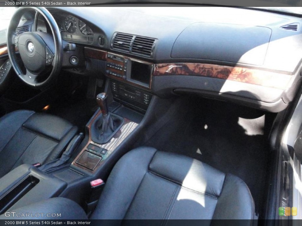 Black Interior Dashboard for the 2000 BMW 5 Series 540i Sedan #46432011