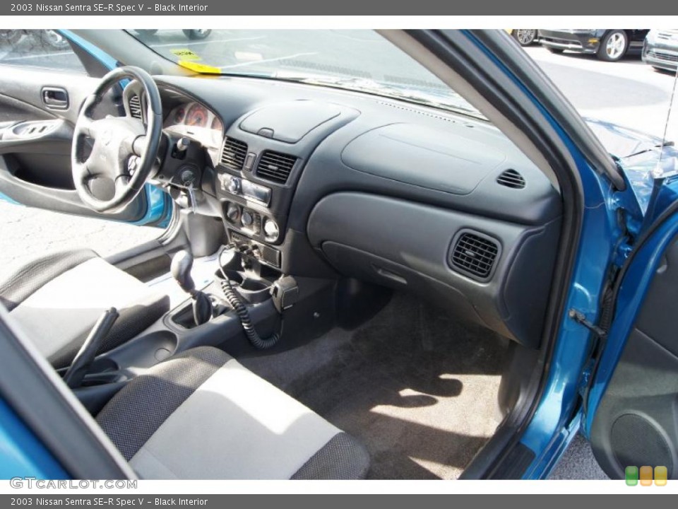 Black Interior Photo for the 2003 Nissan Sentra SE-R Spec V #46432569