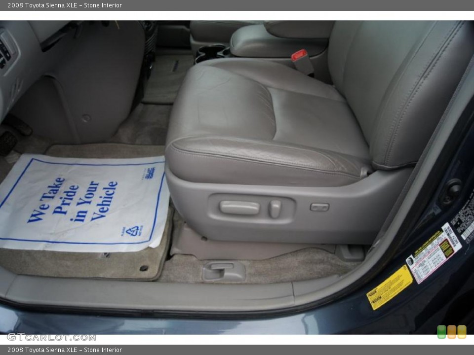 Stone Interior Photo for the 2008 Toyota Sienna XLE #46434177
