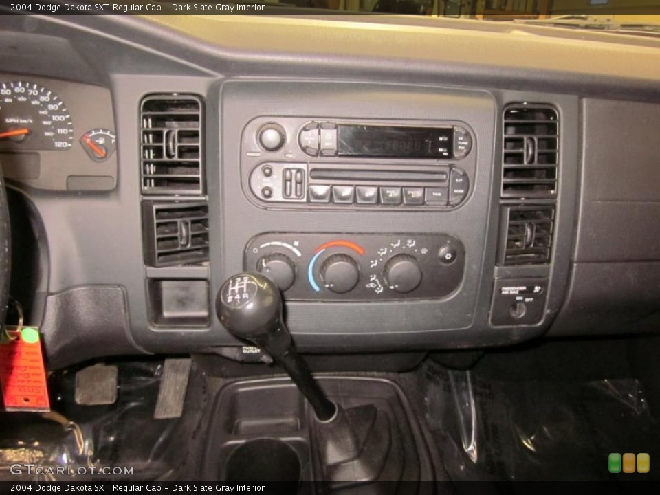 Dark Slate Gray Interior Controls for the 2004 Dodge Dakota SXT Regular Cab #46435104