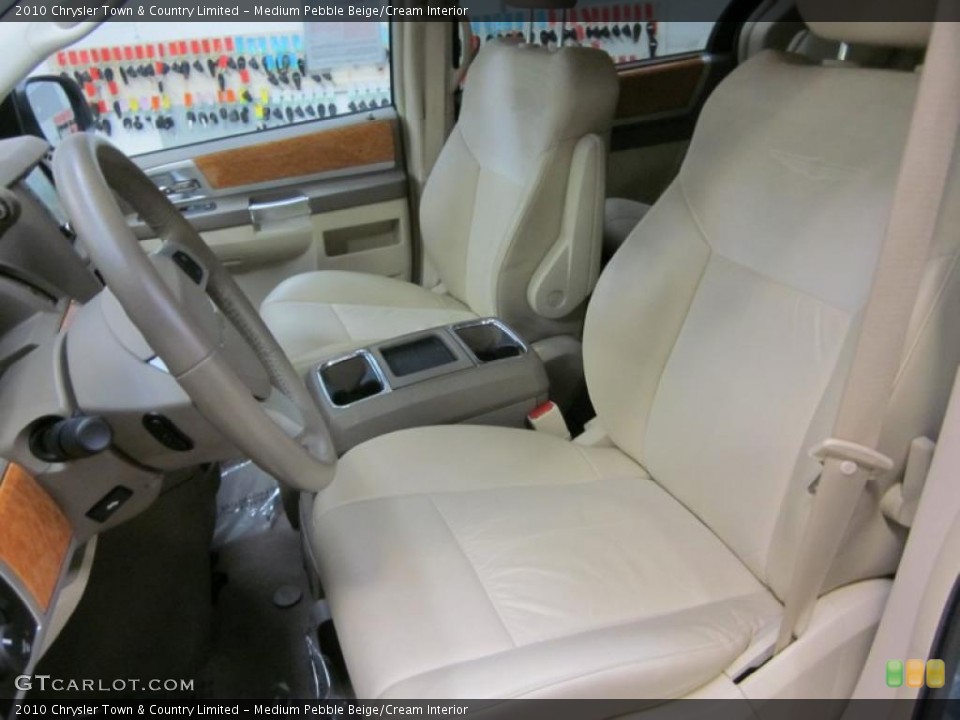 Medium Pebble Beige/Cream Interior Photo for the 2010 Chrysler Town & Country Limited #46436145