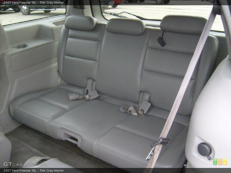 Flint Gray Interior Photo for the 2007 Ford Freestar SEL #46440573