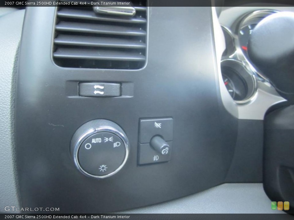 Dark Titanium Interior Controls for the 2007 GMC Sierra 2500HD Extended Cab 4x4 #46440717