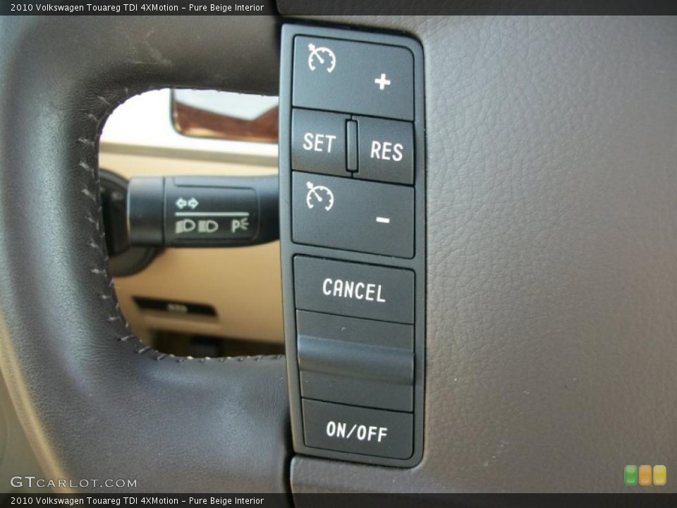 Pure Beige Interior Controls for the 2010 Volkswagen Touareg TDI 4XMotion #46443822
