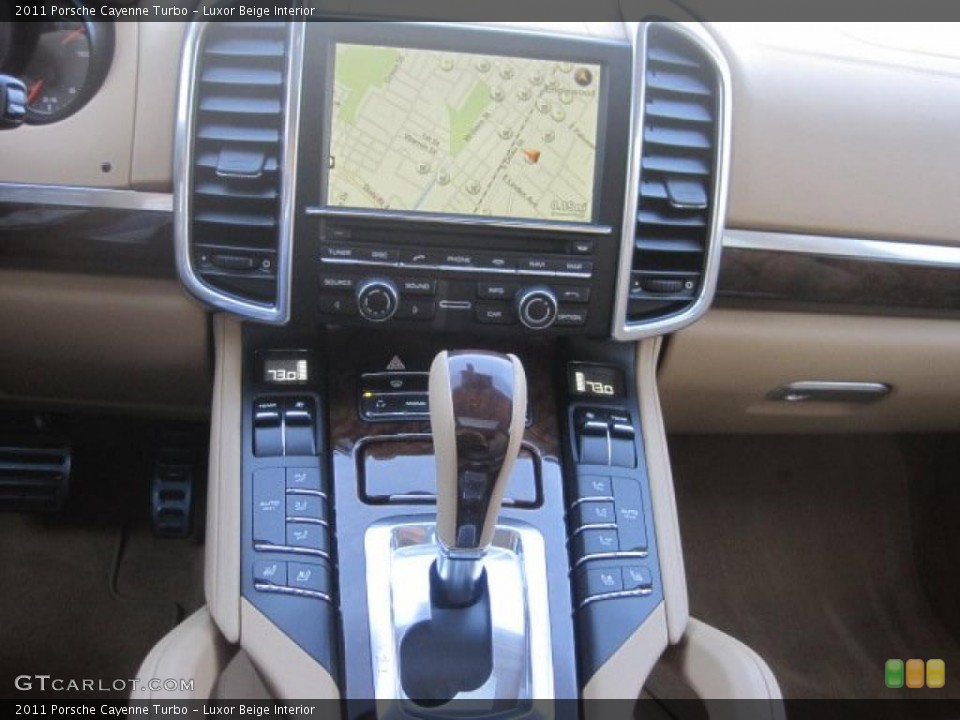 Luxor Beige Interior Controls for the 2011 Porsche Cayenne Turbo #46444851