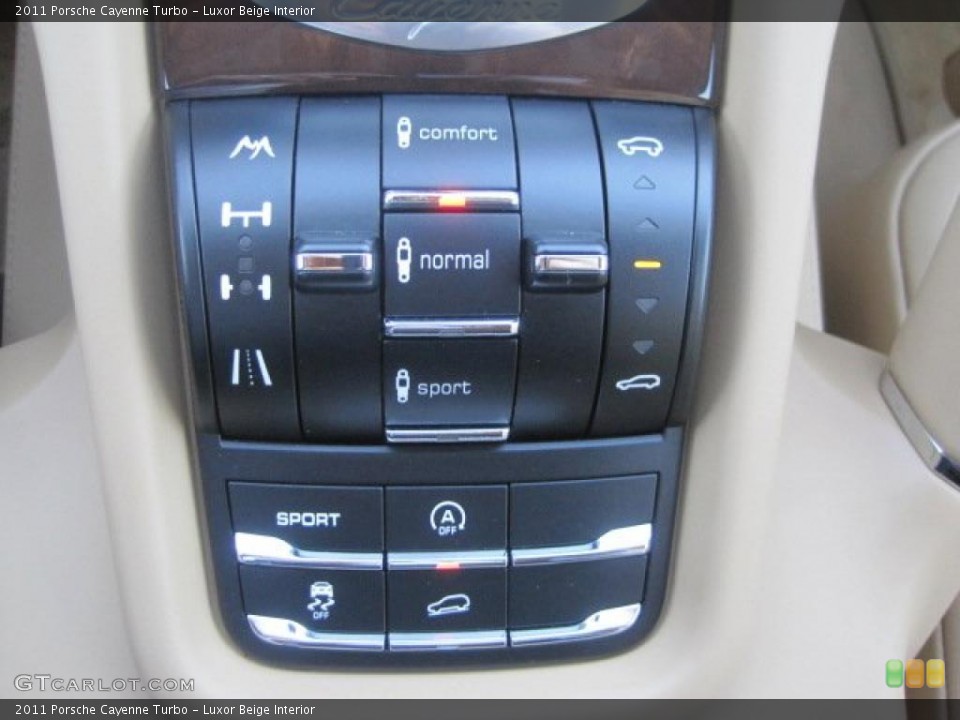 Luxor Beige Interior Controls for the 2011 Porsche Cayenne Turbo #46444875