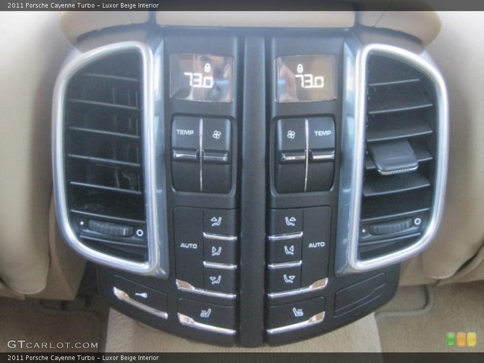 Luxor Beige Interior Controls for the 2011 Porsche Cayenne Turbo #46444971