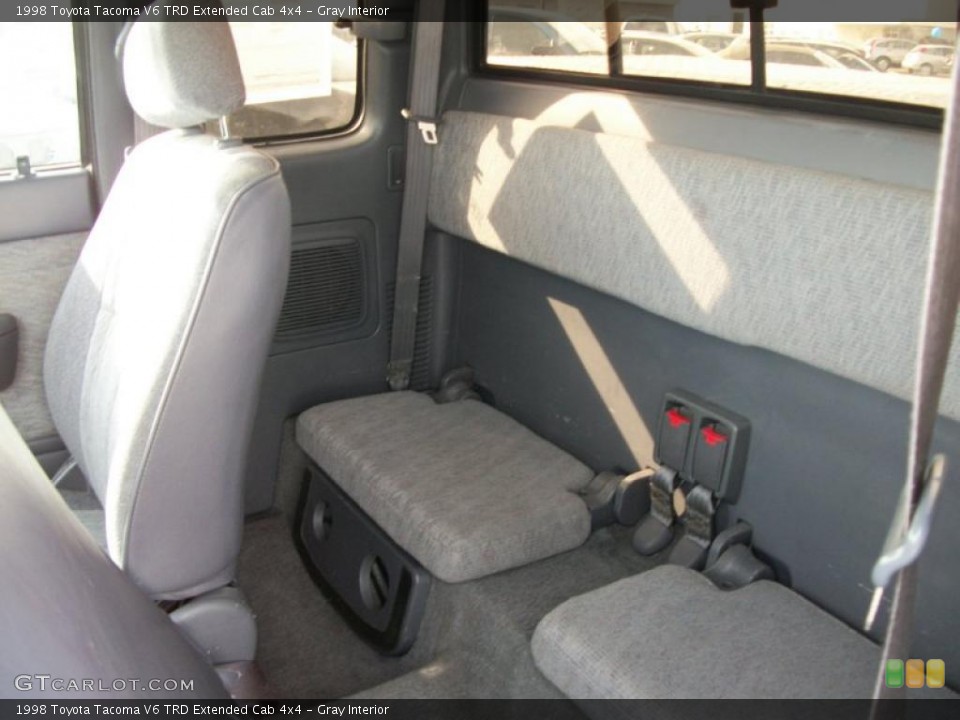 Gray Interior Photo for the 1998 Toyota Tacoma V6 TRD Extended Cab 4x4 #46446021