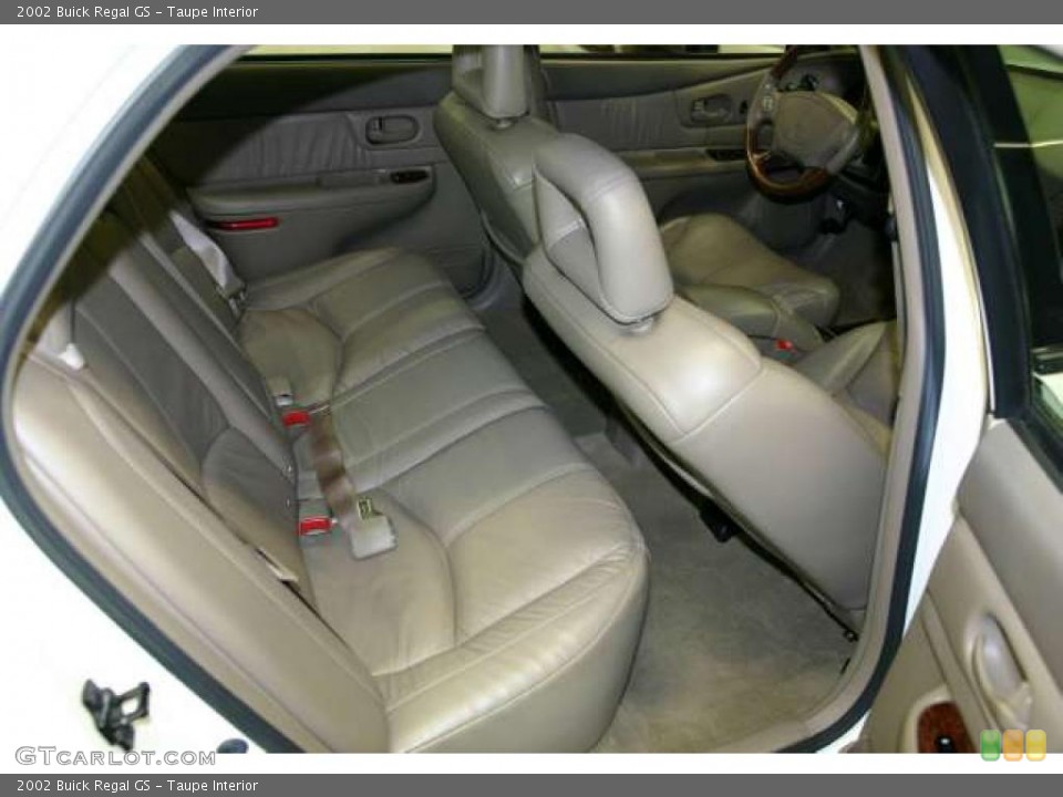 Taupe Interior Photo for the 2002 Buick Regal GS #46446405
