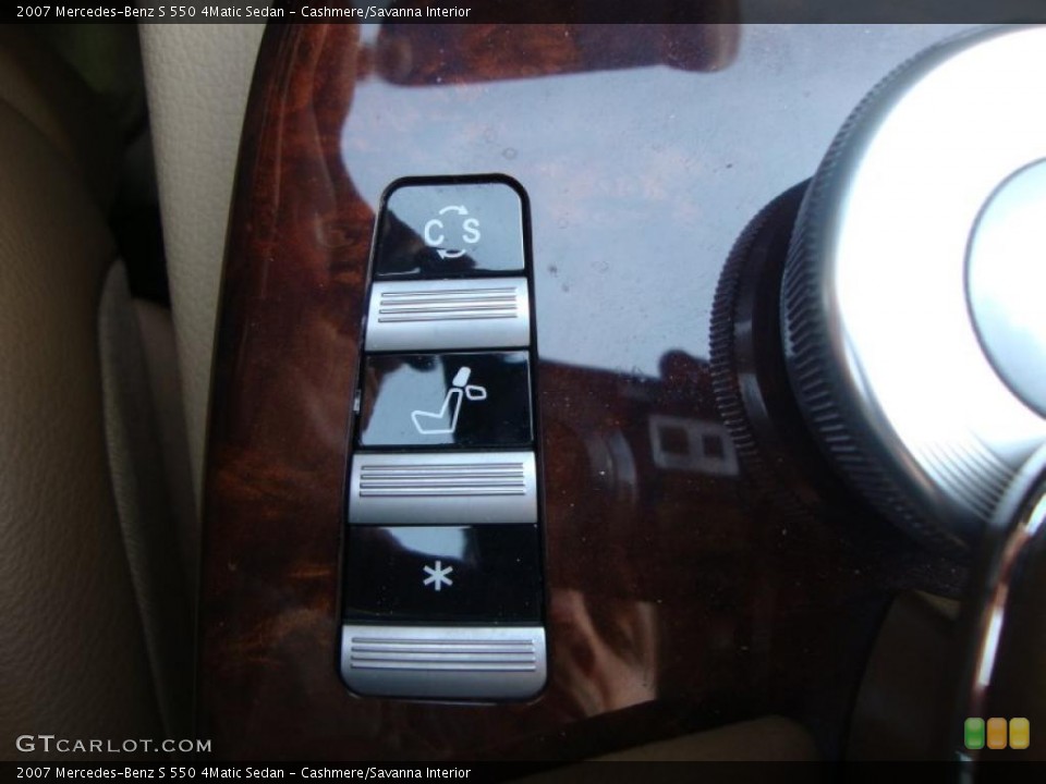 Cashmere/Savanna Interior Controls for the 2007 Mercedes-Benz S 550 4Matic Sedan #46450785