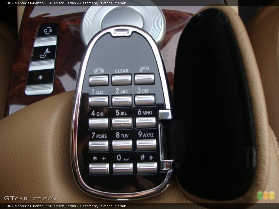Cashmere/Savanna Interior Controls for the 2007 Mercedes-Benz S 550 4Matic Sedan #46450800